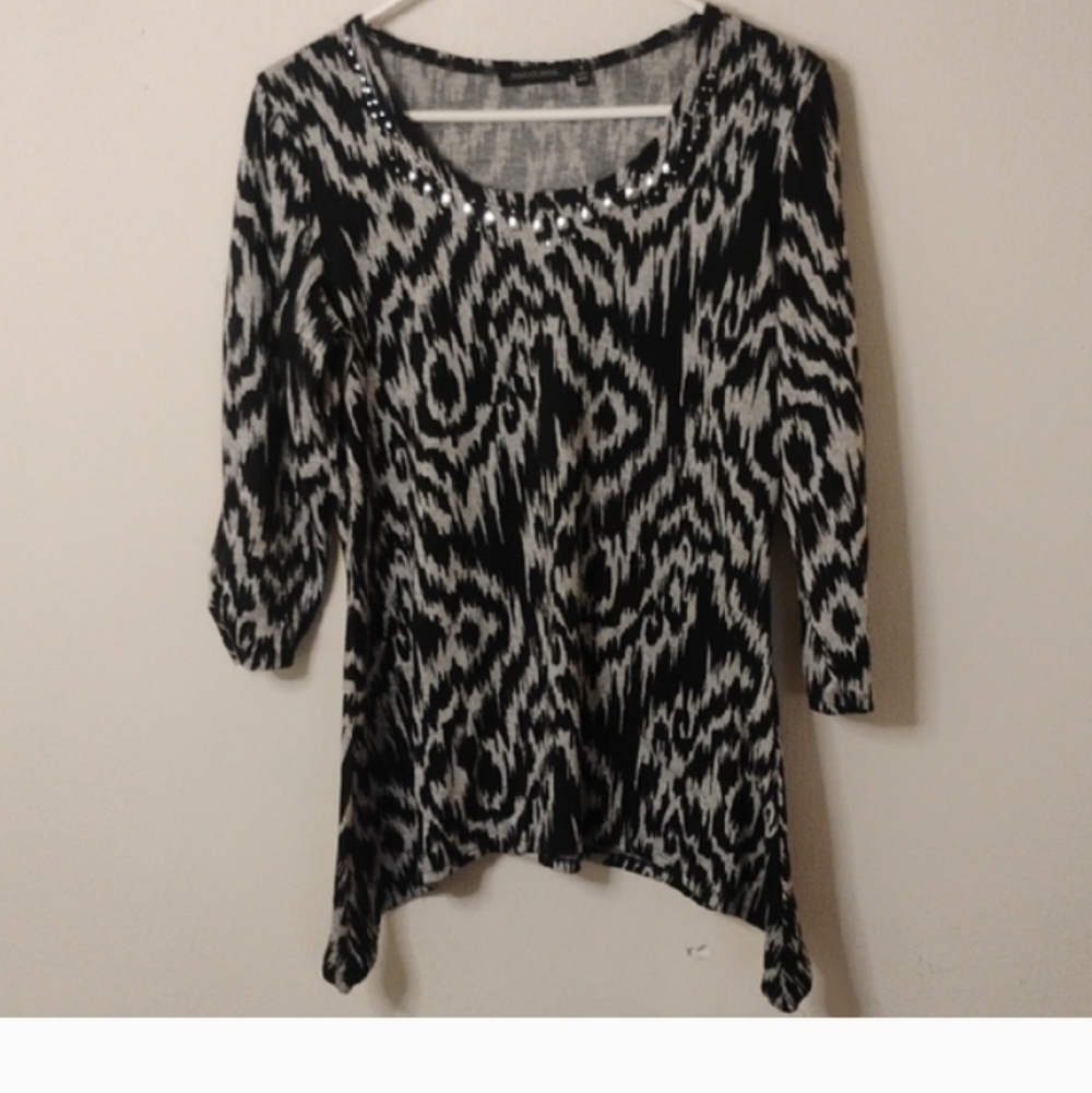 Notations Black & White Abstract Print Tunic with Scoop Rhinestone Neckline